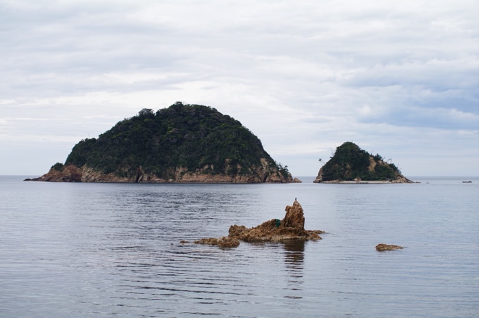 島と岩
