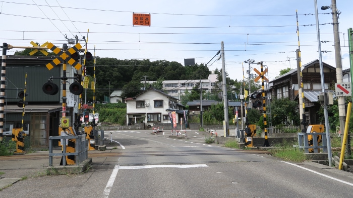 �i�q�z���