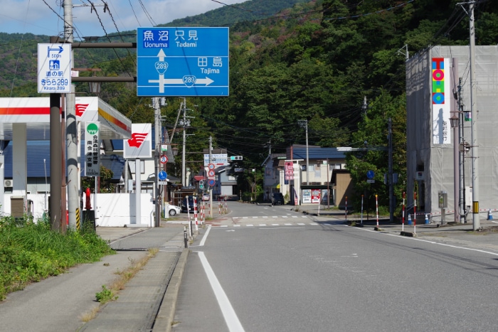 �Q�W�X��������