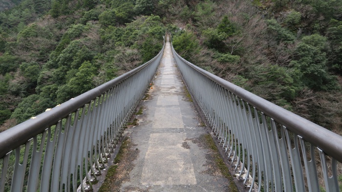 吊り橋（上）