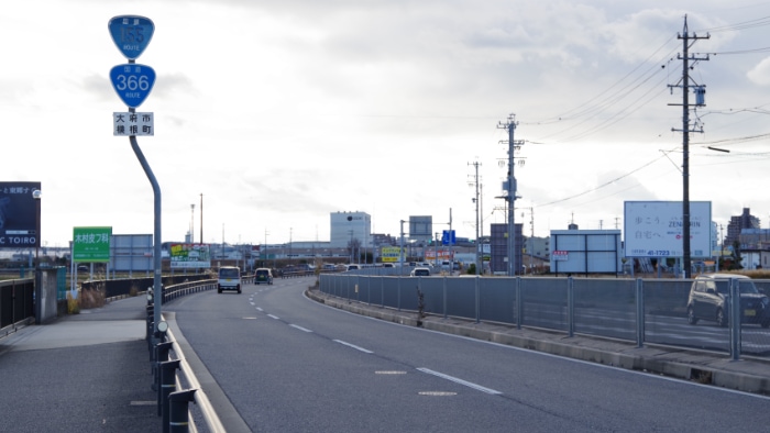 �R�U�U���Əd��